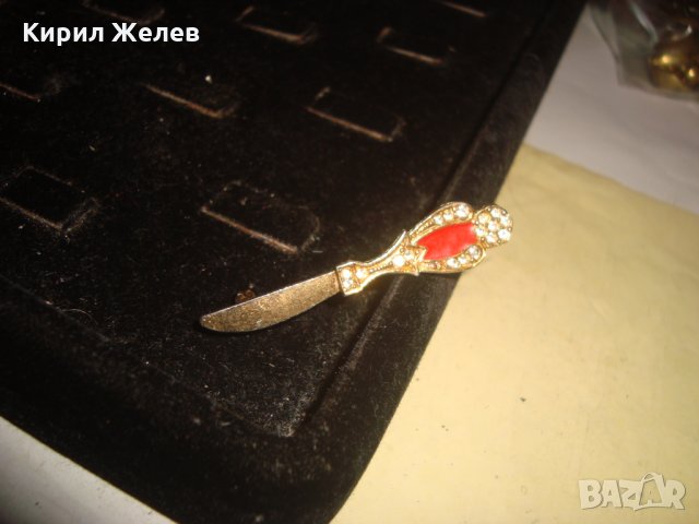 СТИЛНА РЕТРО АРТ БРОНЗОВА с КРИСТАЛИ и ЕМАЙЛ БРОШКА 23762, снимка 7 - Други - 33867003