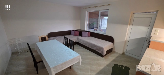 Масивна къща 250 кв.м. с двор, снимка 11 - Къщи - 51899147