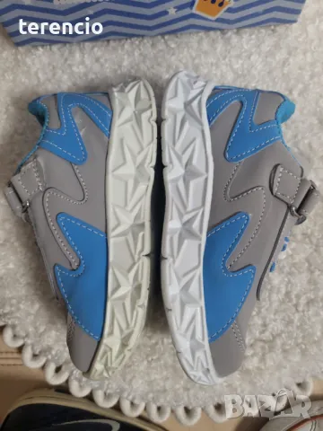 Нови маратонки със забележка и подарък гуменки, снимка 3 - Детски маратонки - 48549415