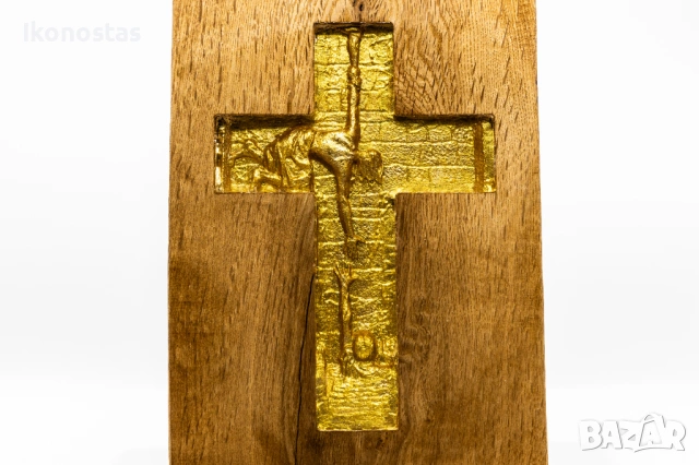Релефен дървен кръст в смола от дъб с позлатен инкрустиран кръст, снимка 5 - Икони - 53225017