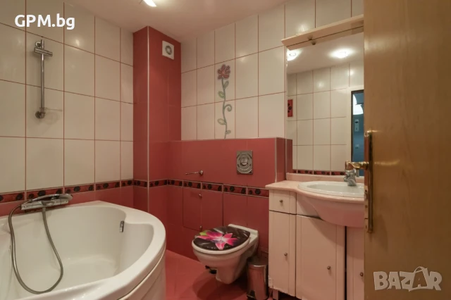 Nadia's Breeze - Spacious 1BR Apartment near the Beach, снимка 15 - Почивки на море - 51177271