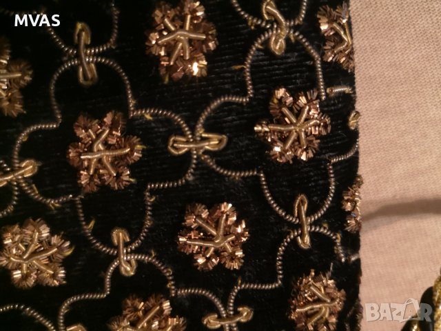 Нова малка дамска чанта за ръка портфейл черна велурена със златно, снимка 4 - Чанти - 37751153