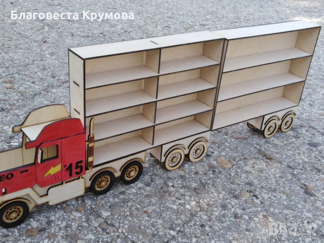 Камион с място за колички, снимка 4 - Играчки за стая - 30167248
