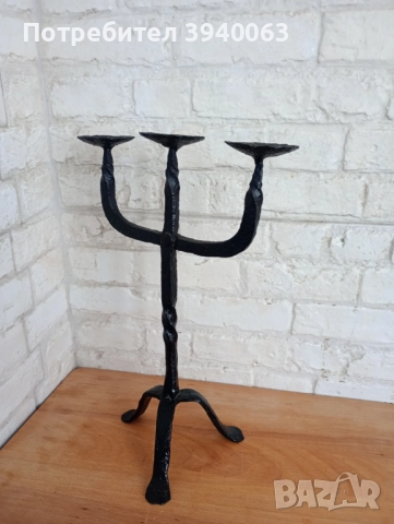 Стар свещник ковано желязо, снимка 4 - Други ценни предмети - 52889194