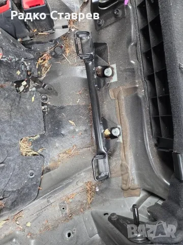   izofix 2 бр. с болтовете за Audi a6 c6 4f 