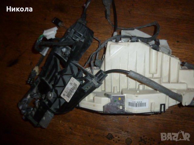 Брава на врата за Mercedes S-Class(W221)  задна, дясна, снимка 4 - Части - 38997593