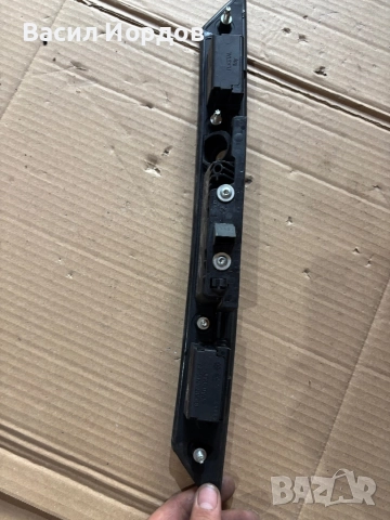 Лайсна Багажник Ауди А6 / дръжка Багажник Ауди А6 / Плафони/ 8EO 827 574 C 3FZ, снимка 3 - Части - 52451720