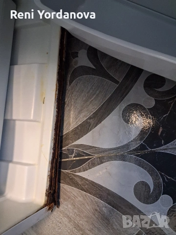 хладилник Indesit всичко работи по хладилник само лично предаване, снимка 8 - Хладилници - 53208249