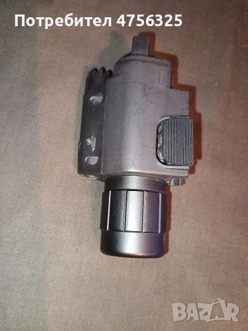 тактически фенер за оръжие с бърз монтаж, снимка 5 - Такъми - 53876309