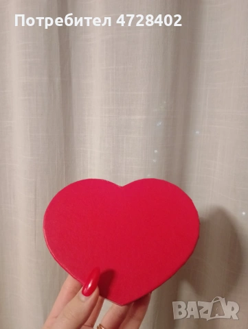 Малка подаръчна кутия във формата на сърце❤️