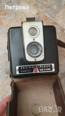 Три броя фотоапарата Kodak, Agfa, Brownie Flash, снимка 9 - Фотоапарати - 54323736