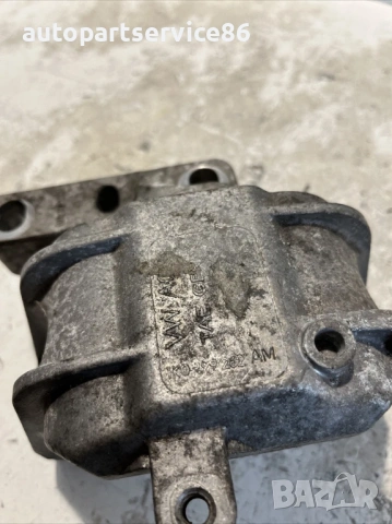 Тампон/стойка на двигател за Volkswagen Scirocco 2.0 Tfsi (2008) 1K0199262Am , снимка 2 - Части - 54164609