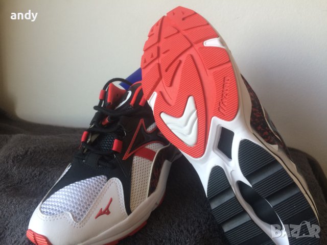 нови маратонки MIZUNO WAVE RIDER 1 44р, снимка 4 - Маратонки - 42780463