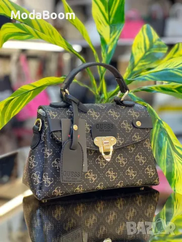Guess дамски чанти Различни цветове , снимка 2 - Чанти - 48854304