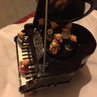 Музикална кутия пиано меченца луксозна , снимка 1 - Декорация за дома - 31718769