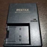 Оригинално зарядно Pentax D-BC108E за батерии D-Li-108, NP-45, EN-EL10, Li-42B/40B, снимка 1 - Батерии, зарядни - 32137459