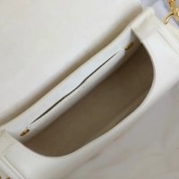 Dior Bobby Bag White, снимка 3 - Чанти - 35326021