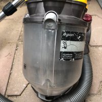 продавам прахосмукачка dyson, снимка 7 - Прахосмукачки - 42143884