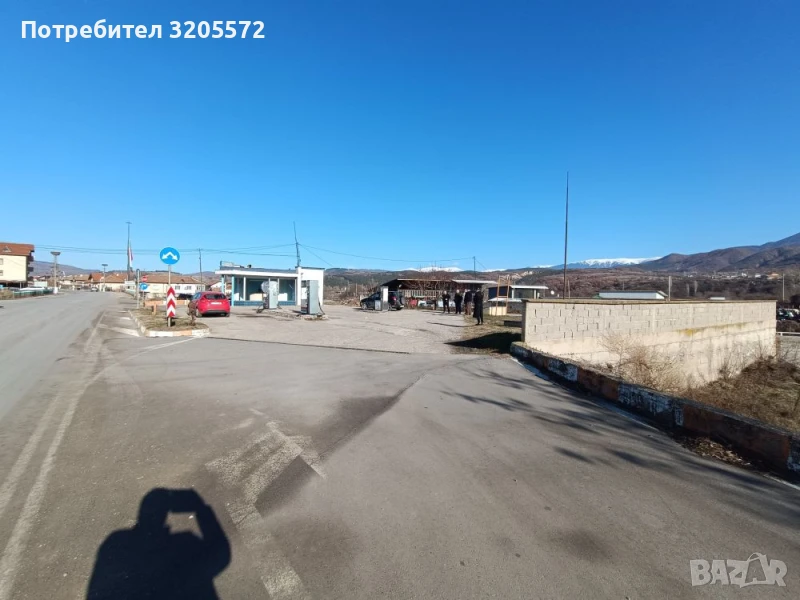 Бензиностанция с газстанция на стратегическа локация до главен път Е79, снимка 1