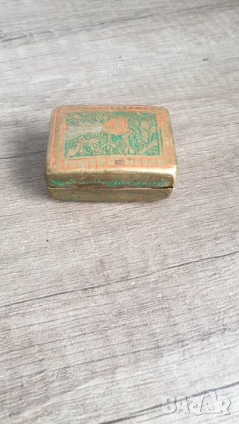 Малка бронзова кутийка за енфие, снимка 1