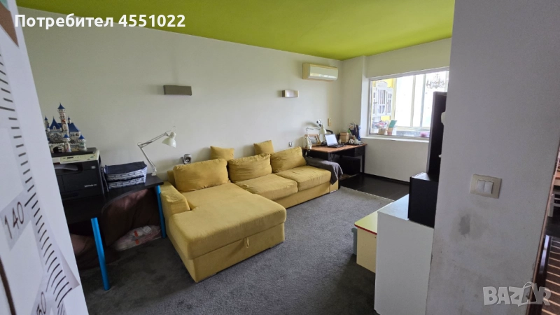 Продавам 4-стаен апартамент, снимка 1