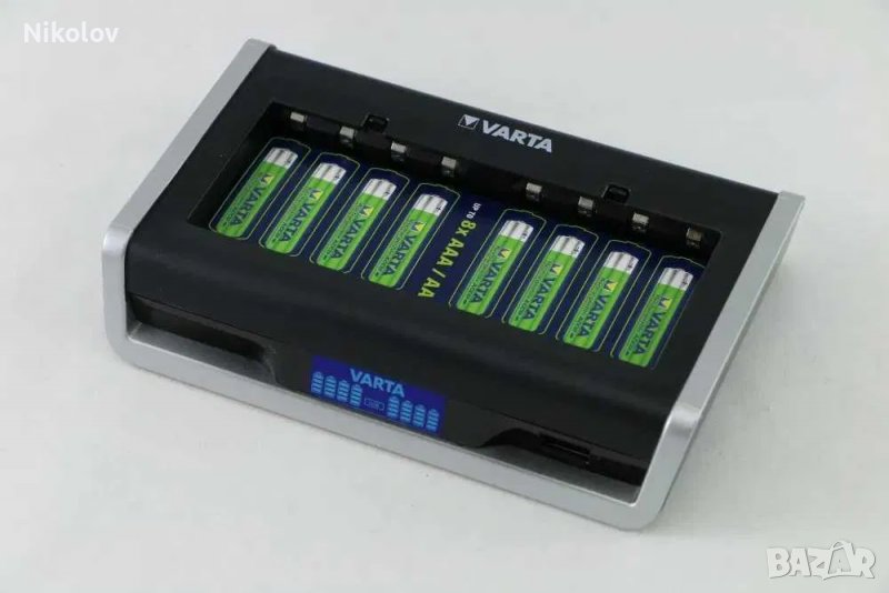 Професионално зарядно за батерии Varta, снимка 1