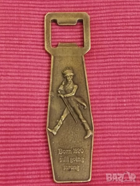 Стара месингова отварячка Джони Уокар. , снимка 1