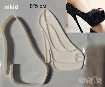 Висока дамска обувка на ток пластмасов резец форма за тесто фондан сладки и др украса, снимка 1