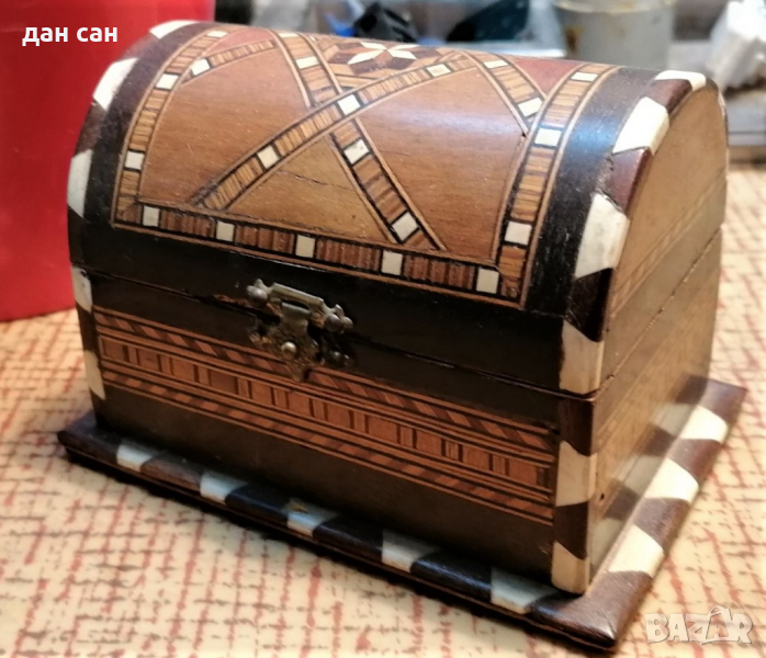 Либия сандъче за бижута с мозайка интарзия, снимка 1