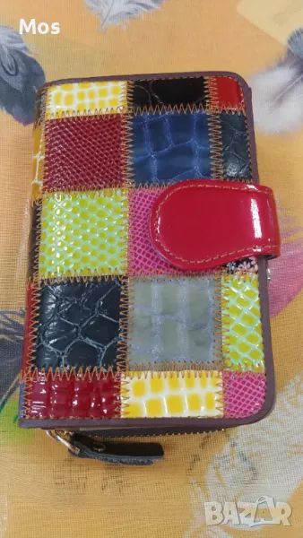 Дамски портмонета от естествена кожа-лачен с лакирани фигурки Г. и М., снимка 1