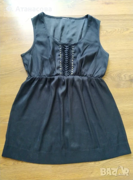 Подарявам страхотен черен топ, размер М, копринен, снимка 1