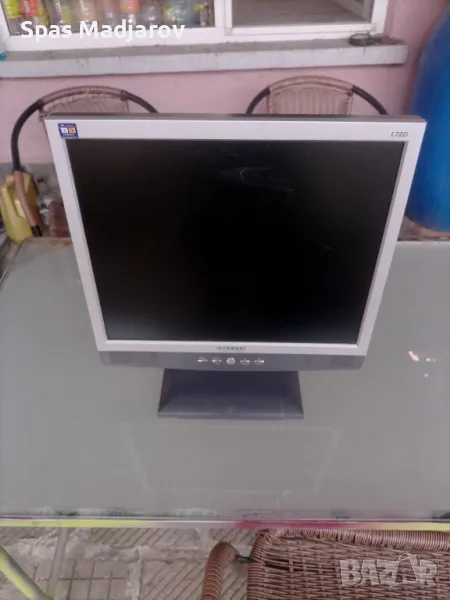 Монитор Hyundai 17 инча , снимка 1