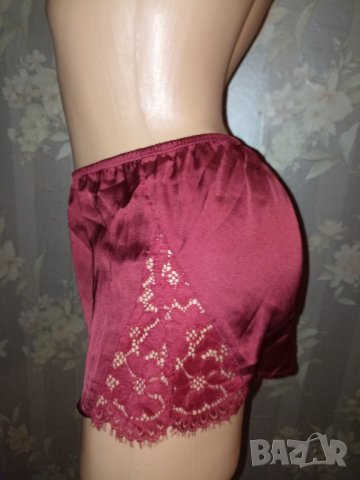Н&М- М,Л-Сатенени шорти в бордо със странична дантела , снимка 1