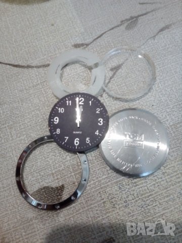 TCM кварцов часовник