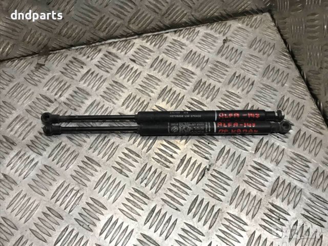 Амортисьори преден капак за Alfa Romeo 147, 2000г.