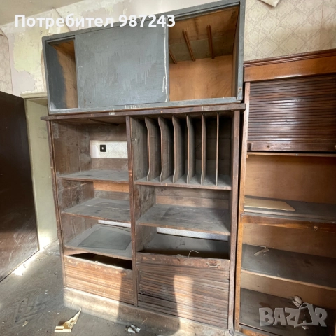 Мебели Соц – гардероби, секции, маси – запазени, снимка 5 - Секции и витрини - 52947598
