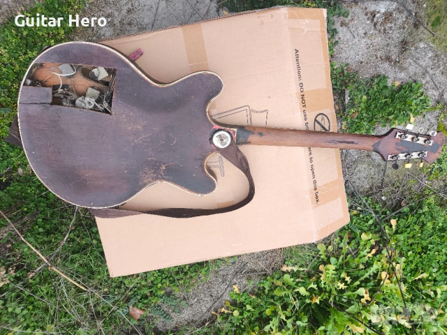 Стара Електрическа джаз китара за реставрация, снимка 2 - Китари - 53141895