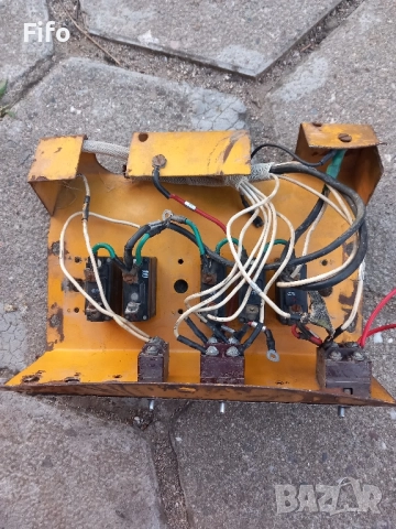 Табло с прекъсвачи/копчета /ключове , снимка 4 - Селскостопанска техника - 51800046