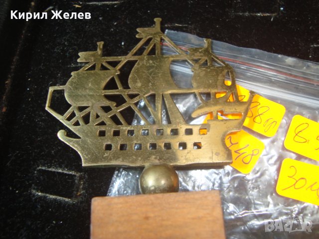 СТАР МЕСИНГОВ ЗЛАТИСТ ВЕТРОХОД КОРАБЧЕ ПЛАТНОХОД АРТ СТАТУЕТКА УКРАСА за БЮРО ДЪРВЕНА ПОСТАВКА 22748, снимка 4 - Колекции - 34566393