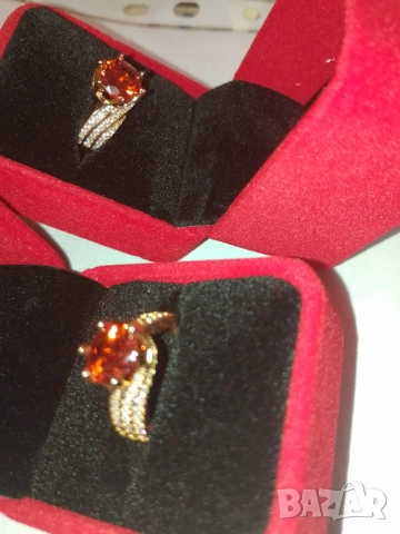 Пръстен 18 к. с червен рубин с цирконий,  