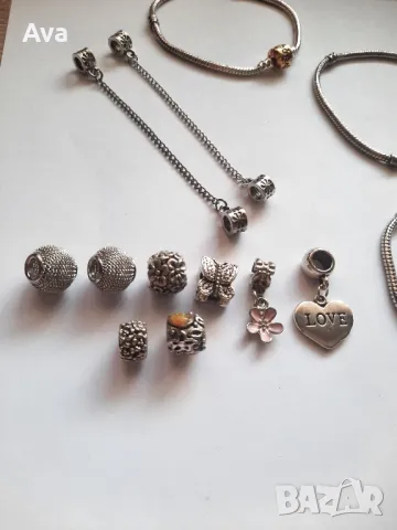 гривна тип пандора/pandora/талисман/висулка/мека/цвят сребърен/синджирче, снимка 11 - Гривни - 48043390