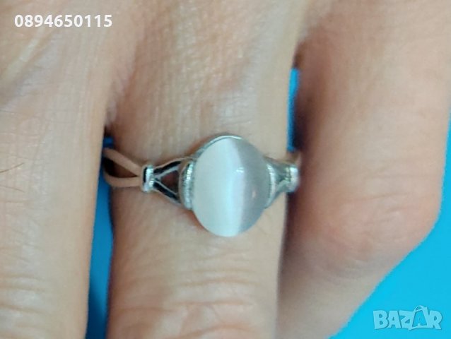 Ефектен сребърен пръстен лунен камък , снимка 2 - Пръстени - 17369466