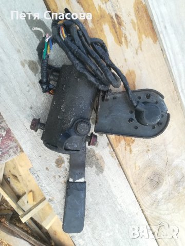 Vw Passat Wagon B3 2.0 1992 Част от теглич и конектор, снимка 2 - Части - 42766374