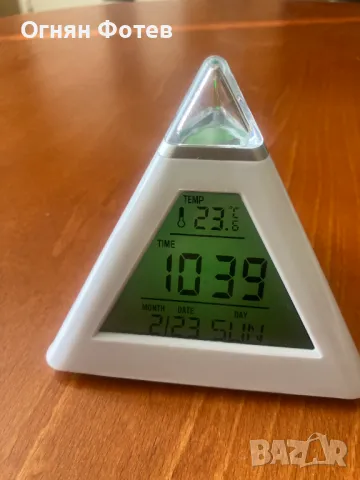 Часовник пирамида., снимка 2 - Други - 49741868