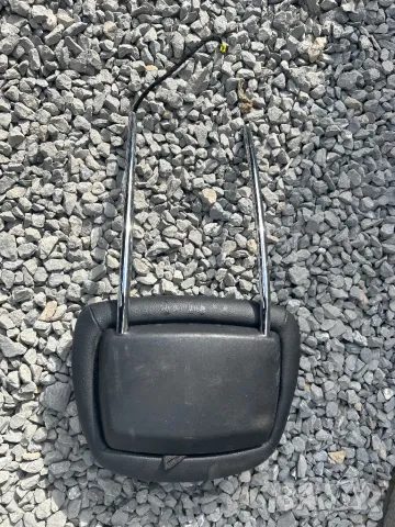 Подглавник за седалка на Мерцедес Ц класа W204 C class * гръмнал *