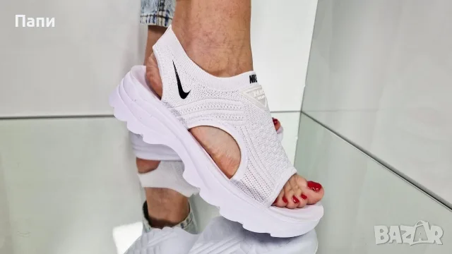 Бели дамски сандали Nike, снимка 3 - Сандали - 56171325