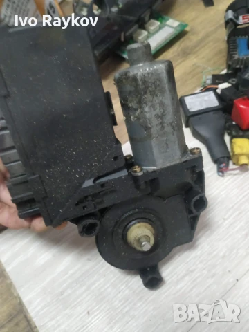 Стъклоповдигач Audi A8 4E0 959 801 D ,01A, снимка 4 - Части - 51003758