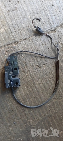 Брава преден капак VW Passat B6, снимка 2 - Части - 51871585