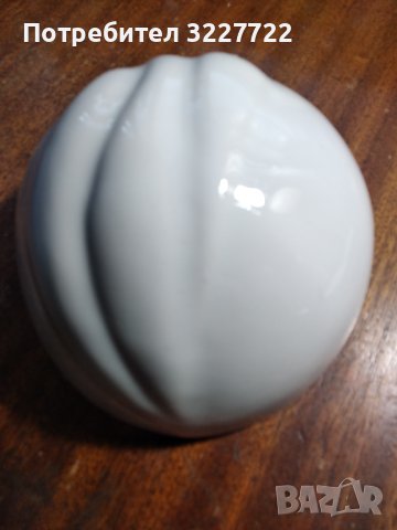 Стенна ваза финна бяла керамика