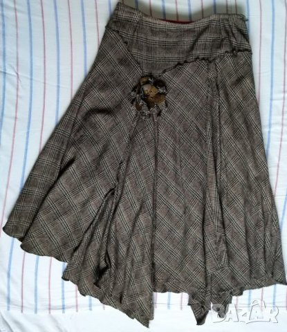 Асиметрична вълнена пола